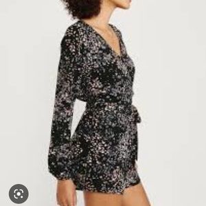 NWOT Abercrombie and Fitch romper 🥰